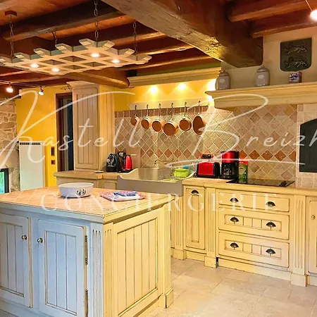 Holiday home Le Moulin De Kerhonn Pommerit-le-Vicomte